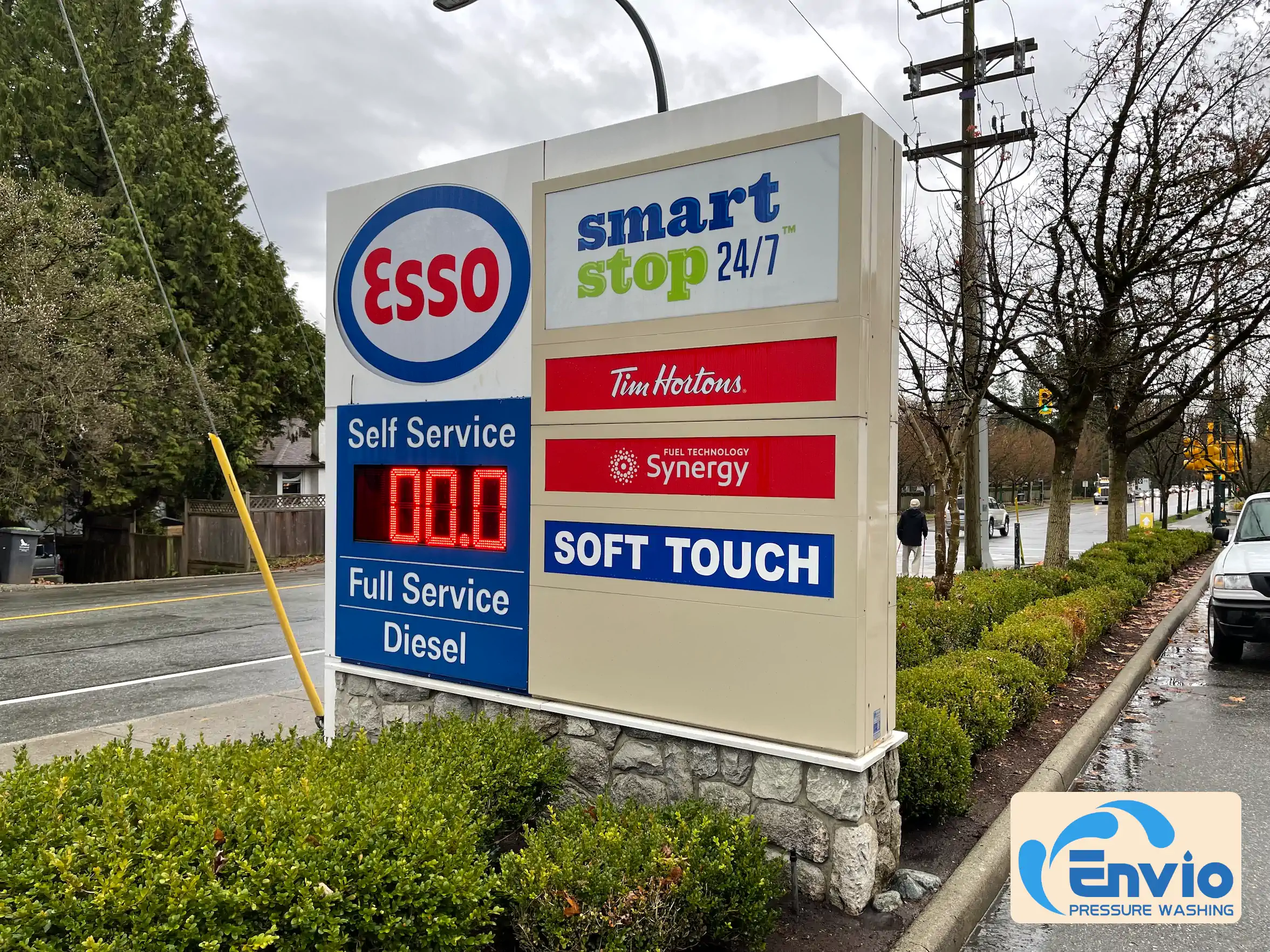 Esso sign cleaning after